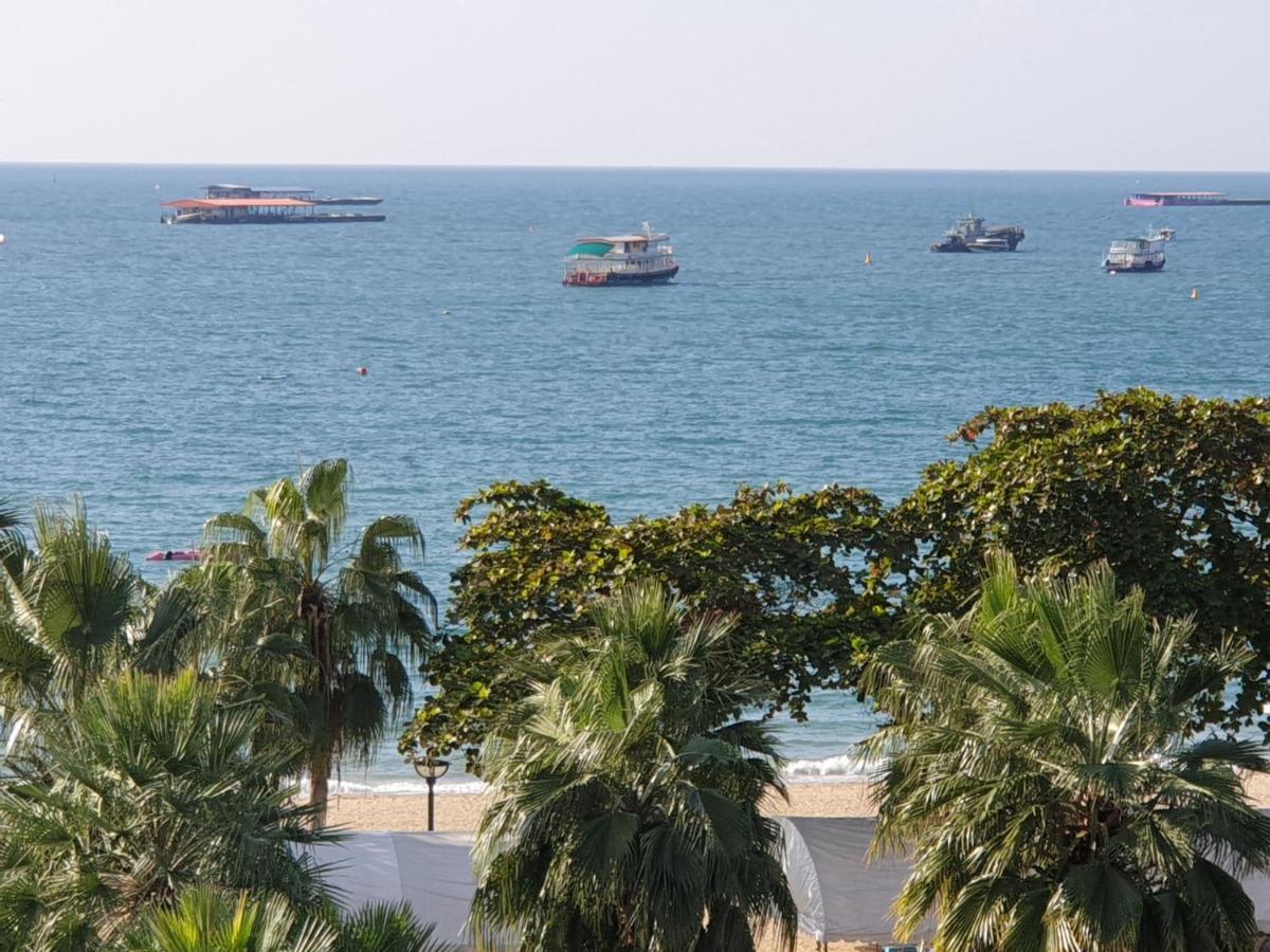 Apartamento The Chezz By Patsamon Pattaya Exterior foto